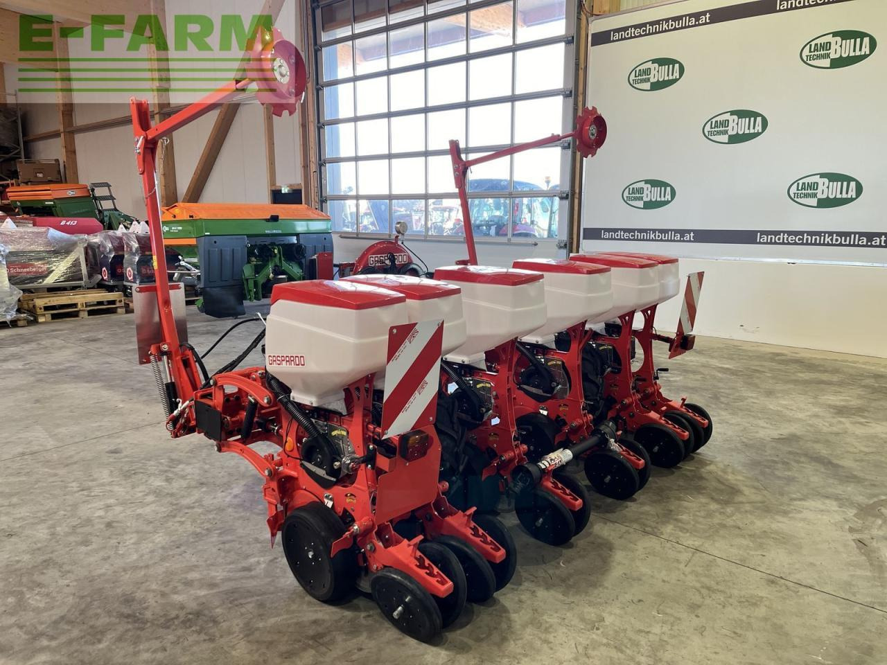 Mustang mtr 6 reihen - Einzelkornsämaschine: das Bild 2 Mustang mtr 6 reihen - Einzelkornsämaschine: das Bild 2