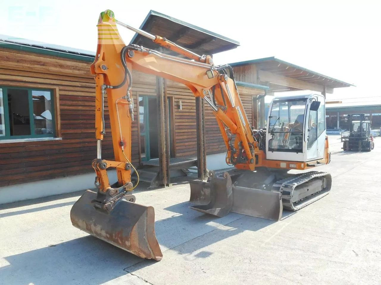Neuson 8002rd ( 7.900kg ) hydr. sw + verstellausleger - Minibagger: das Bild 2 Neuson 8002rd ( 7.900kg ) hydr. sw + verstellausleger - Minibagger: das Bild 2