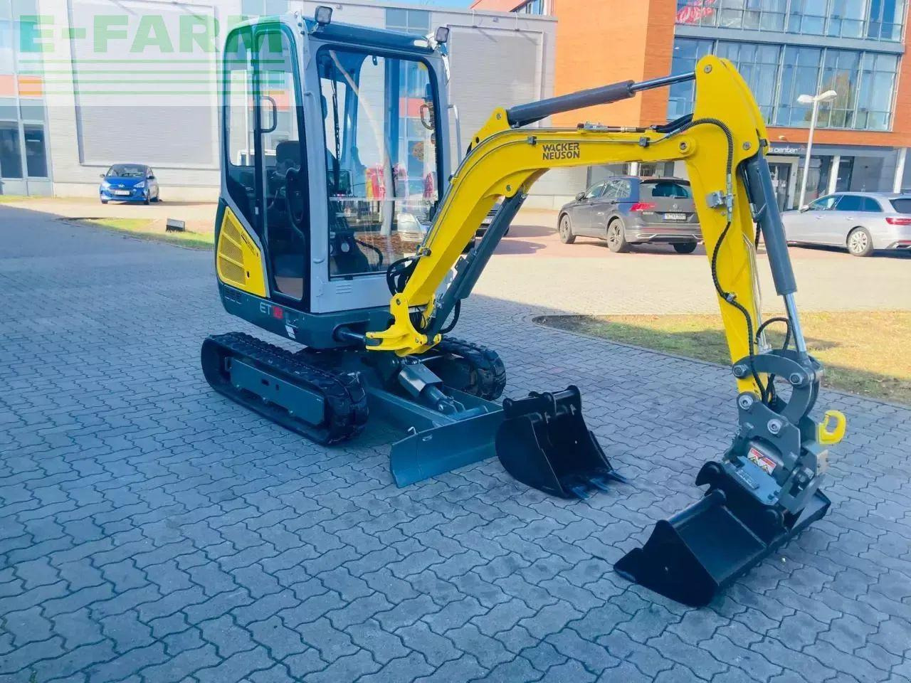 Neuson et 18 mit powertilt - Minibagger: das Bild 3 Neuson et 18 mit powertilt - Minibagger: das Bild 3