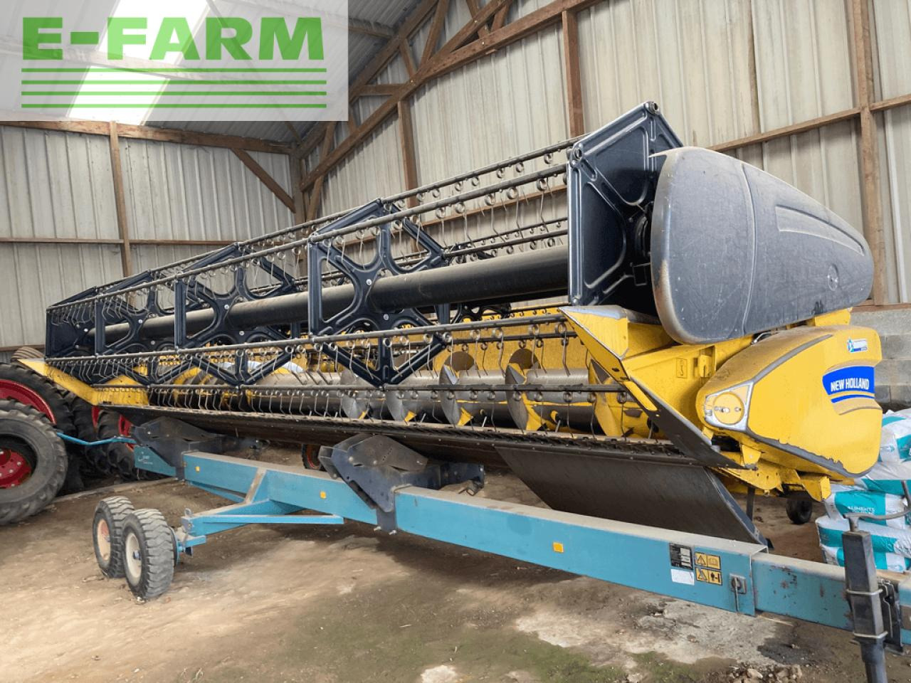 New Holland 7m30 - Schneidwerk: das Bild 4 New Holland 7m30 - Schneidwerk: das Bild 4