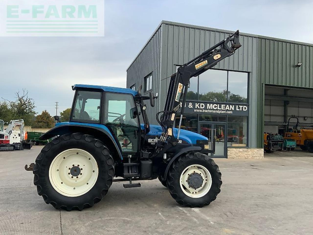 New Holland 8360 tractor (st24392) - Traktor: das Bild 1 New Holland 8360 tractor (st24392) - Traktor: das Bild 1