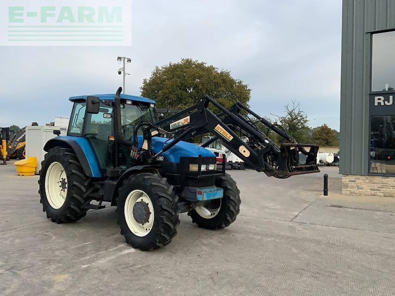 New Holland 8360 tractor (st24392) - Traktor: das Bild 3 New Holland 8360 tractor (st24392) - Traktor: das Bild 3