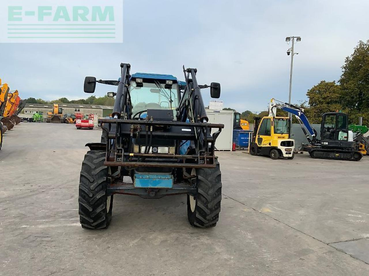 New Holland 8360 tractor (st24392) - Traktor: das Bild 4 New Holland 8360 tractor (st24392) - Traktor: das Bild 4