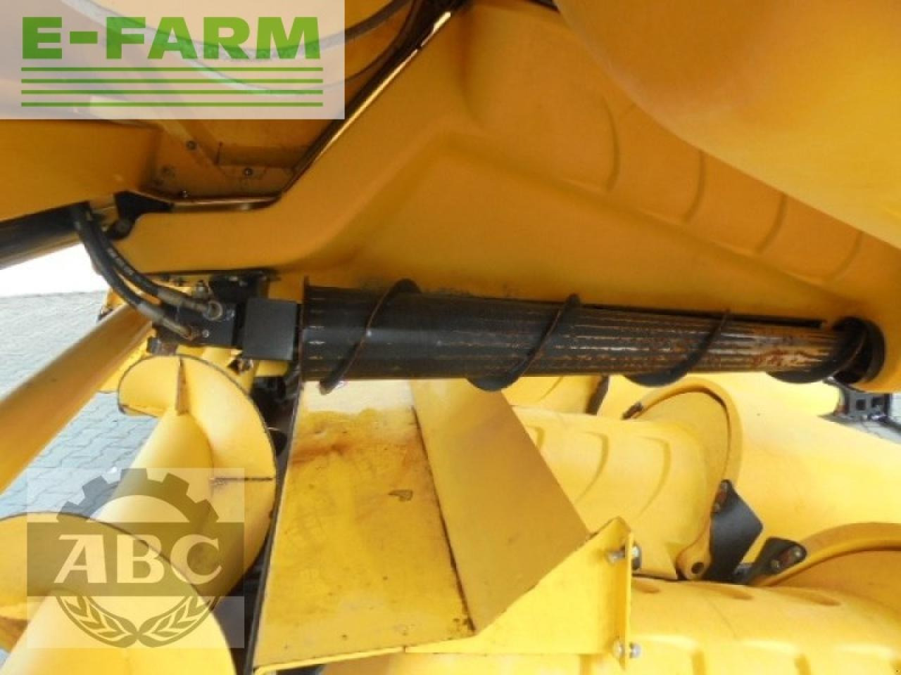 New Holland 980 cf 8r 75 - Pflückvorsatz für Mähdrescher: das Bild 3 New Holland 980 cf 8r 75 - Pflückvorsatz für Mähdrescher: das Bild 3