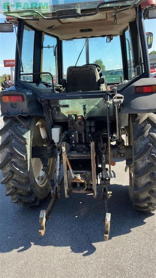 New Holland l65 - Traktor: das Bild 2 New Holland l65 - Traktor: das Bild 2