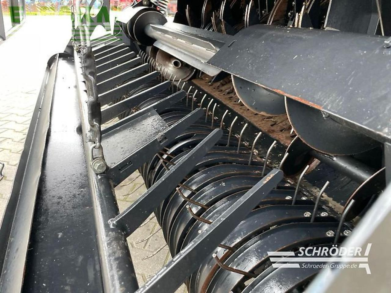 Packenpresse New Holland roll-belt 180 cropcutter: das Bild 9