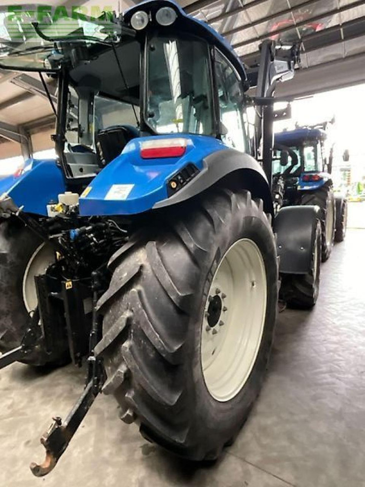 New Holland t 5.105 electro command - Traktor: das Bild 4 New Holland t 5.105 electro command - Traktor: das Bild 4