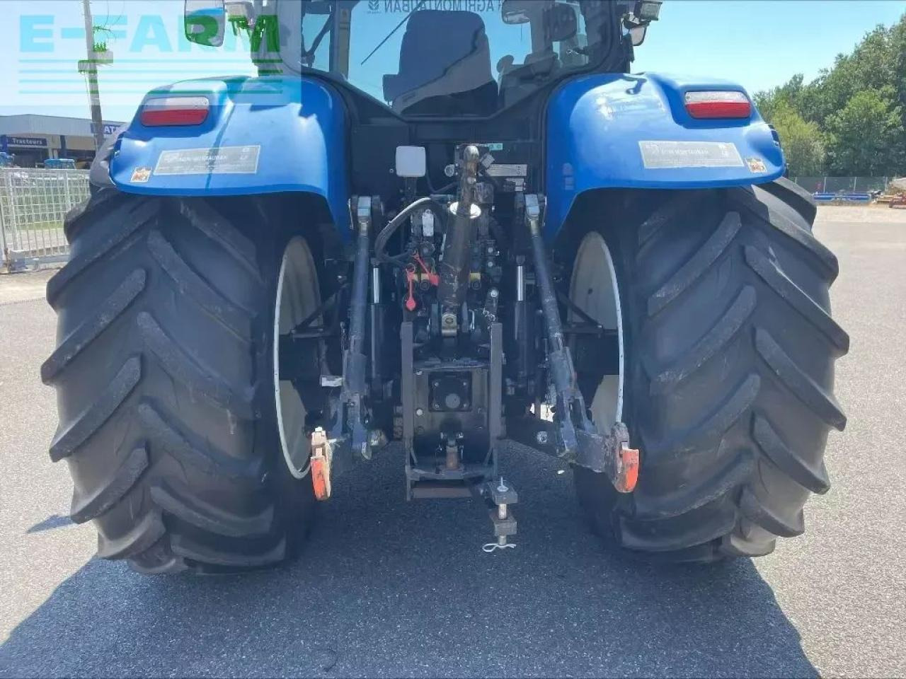 Traktor New Holland t 7050: das Bild 7