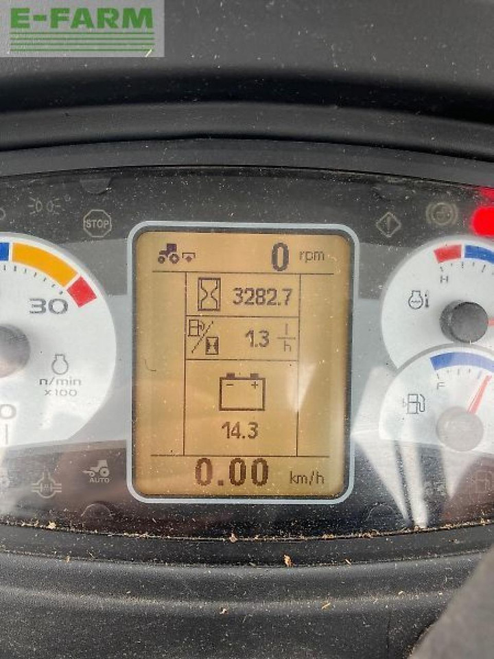 New Holland t4.55 - Traktor: das Bild 4 New Holland t4.55 - Traktor: das Bild 4
