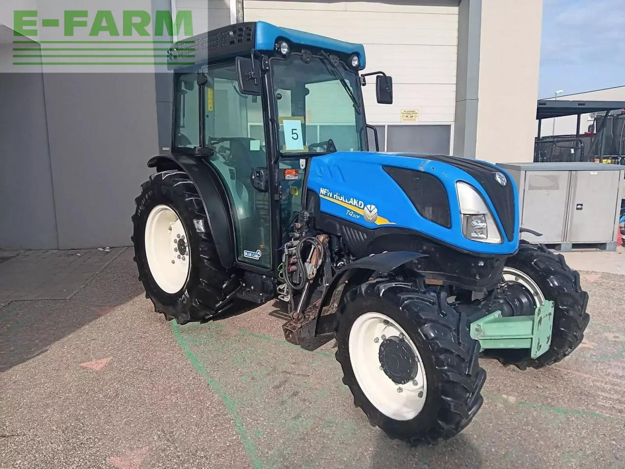 New Holland t4.90 f F - Traktor: das Bild 1 New Holland t4.90 f F - Traktor: das Bild 1