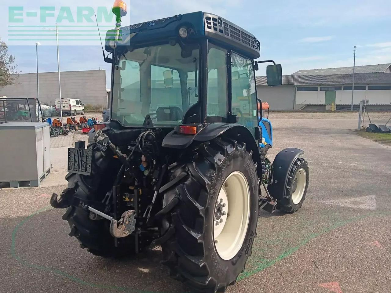 Traktor New Holland t4.90 f F: das Bild 7 Traktor New Holland t4.90 f F: das Bild 7