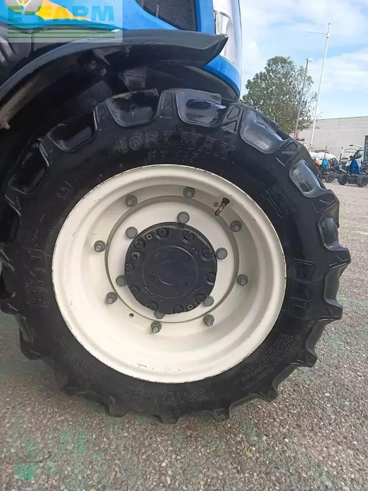 Traktor New Holland t4.90 f F: das Bild 28 Traktor New Holland t4.90 f F: das Bild 28