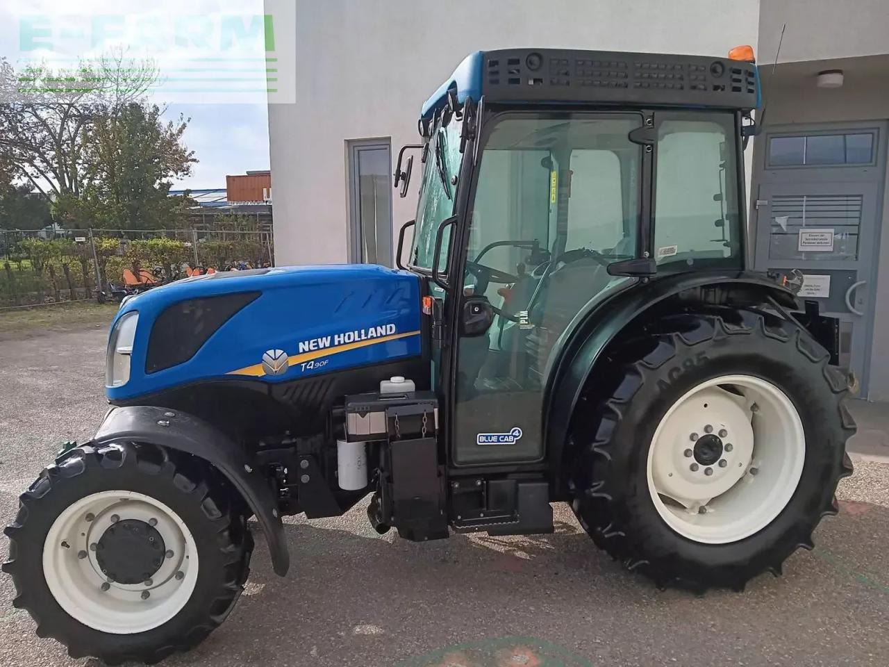 New Holland t4.90 f F - Traktor: das Bild 3 New Holland t4.90 f F - Traktor: das Bild 3