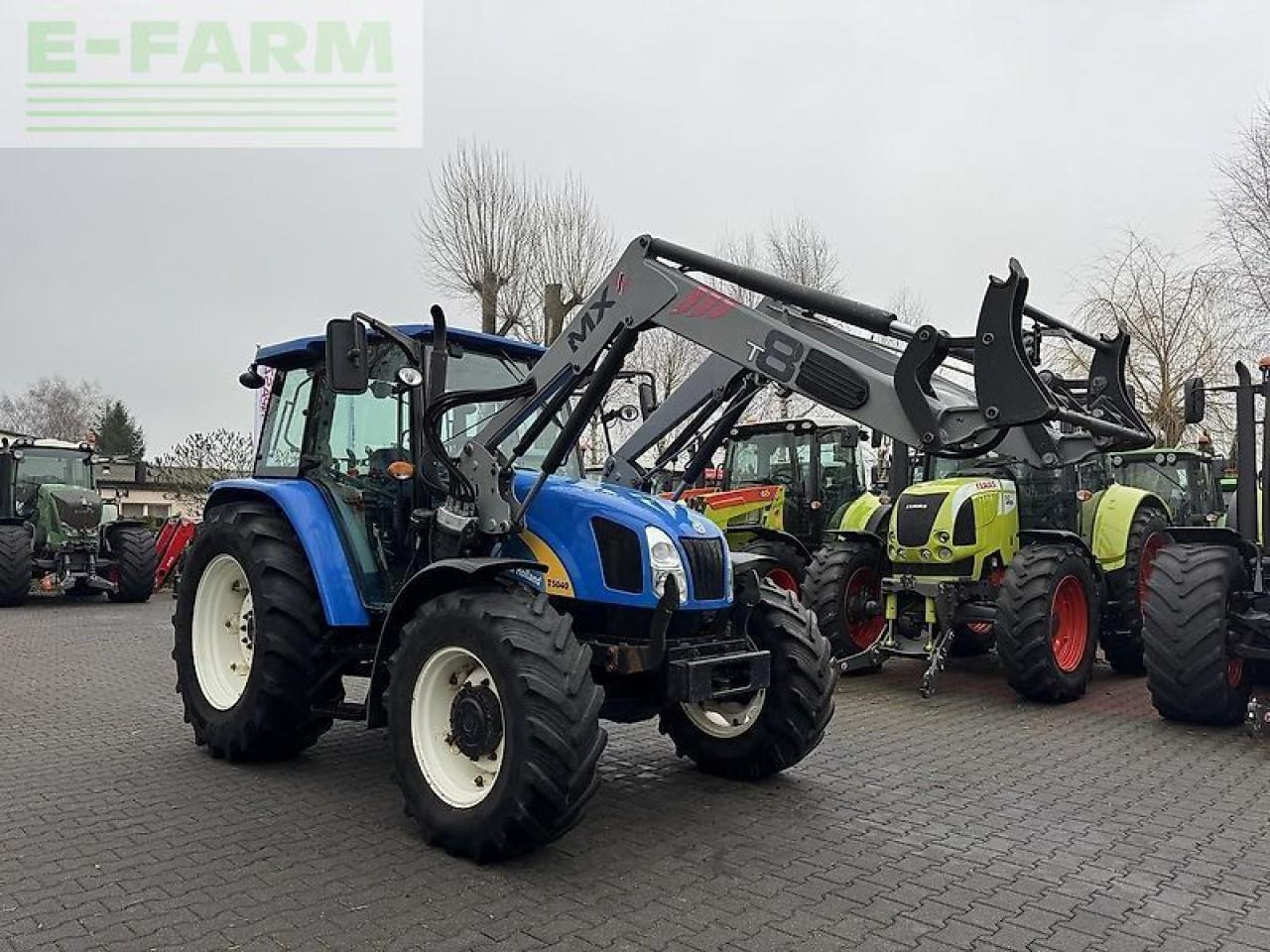 New Holland t5040 + mx t8 - Traktor: das Bild 3 New Holland t5040 + mx t8 - Traktor: das Bild 3