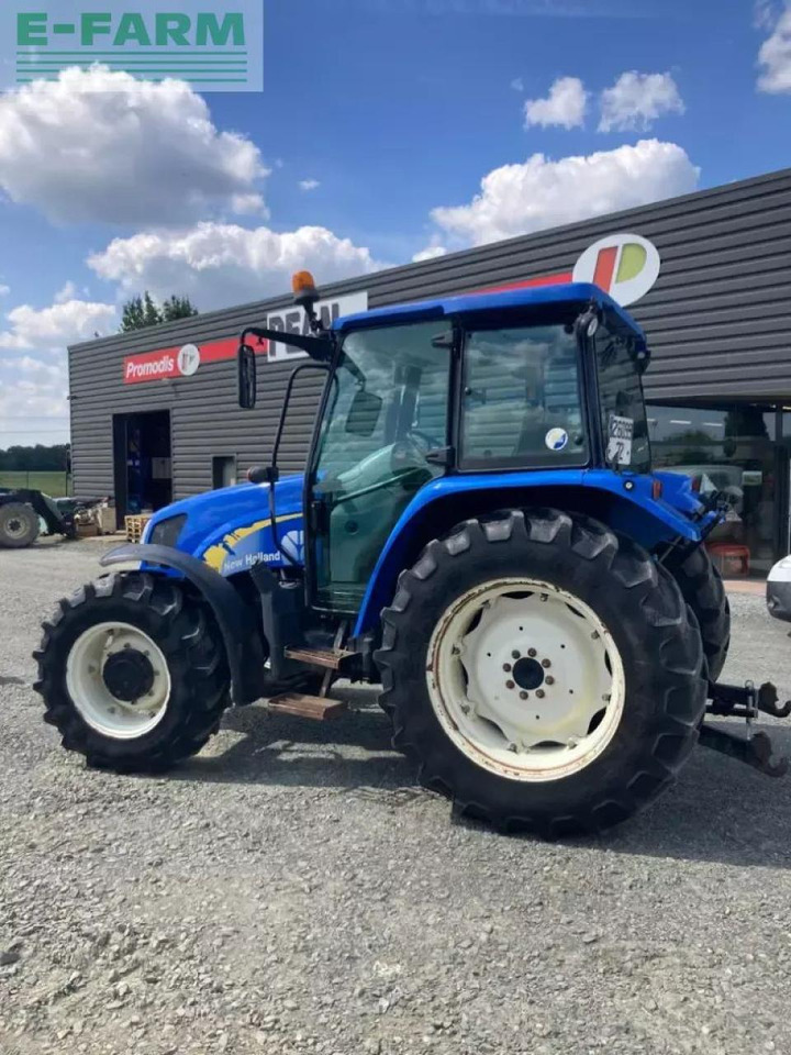 New Holland t5050 - Traktor: das Bild 1 New Holland t5050 - Traktor: das Bild 1
