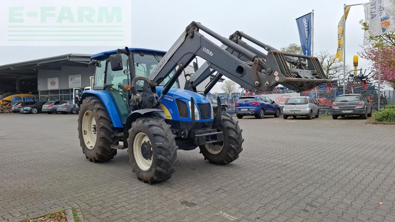 New Holland t5050 - Traktor: das Bild 3 New Holland t5050 - Traktor: das Bild 3