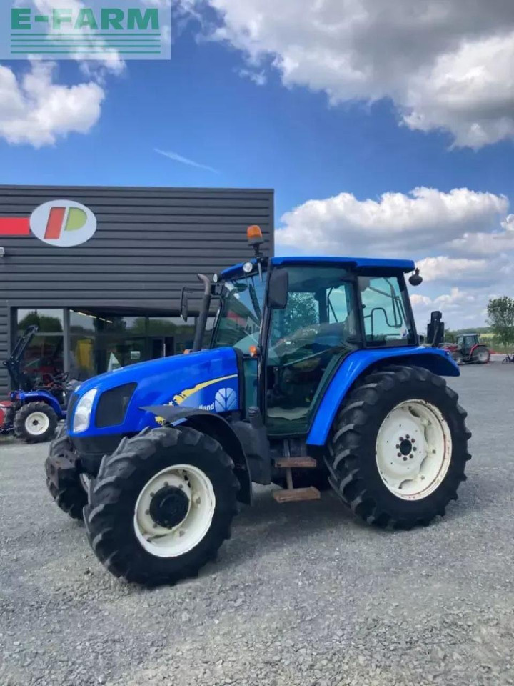 New Holland t5050 - Traktor: das Bild 2 New Holland t5050 - Traktor: das Bild 2