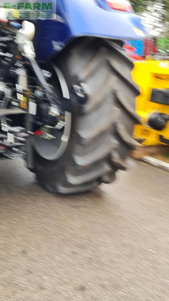 New Holland t6.160 - Traktor: das Bild 2 New Holland t6.160 - Traktor: das Bild 2
