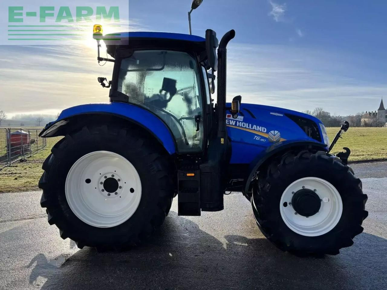 New Holland t6.180 auto command (stage v) - Traktor: das Bild 4 New Holland t6.180 auto command (stage v) - Traktor: das Bild 4