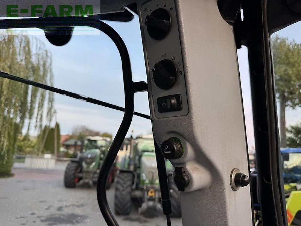 Traktor New Holland t6070 powercommand: das Bild 17 Traktor New Holland t6070 powercommand: das Bild 17