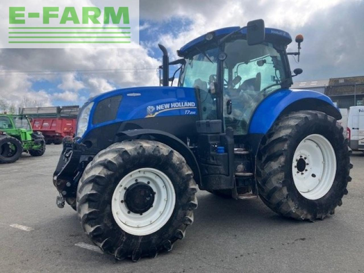 New Holland t7.200 autocomma - Traktor: das Bild 4 New Holland t7.200 autocomma - Traktor: das Bild 4
