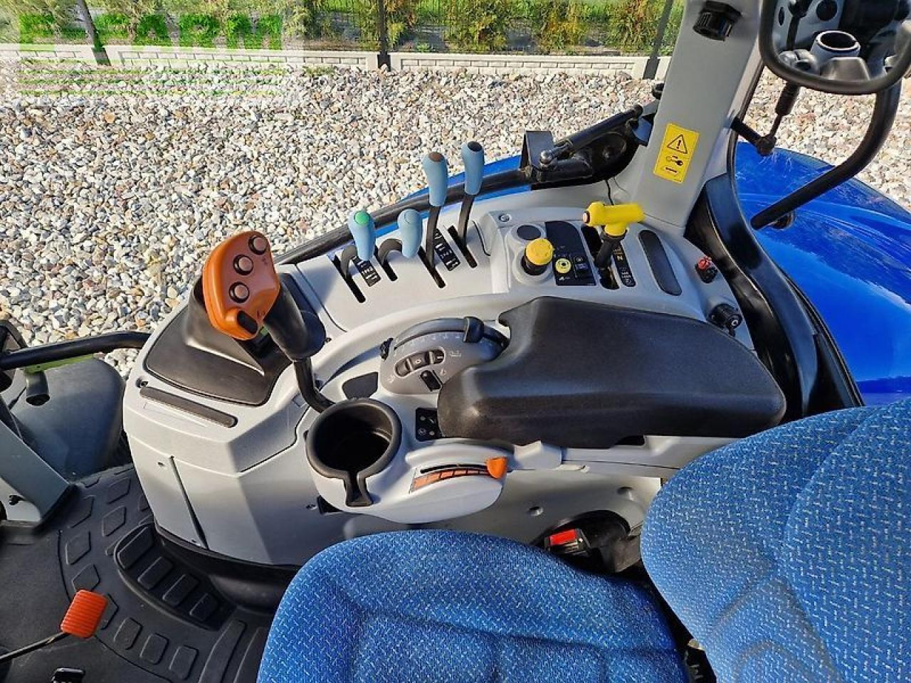 Traktor New Holland t7.200 powercommand: das Bild 8