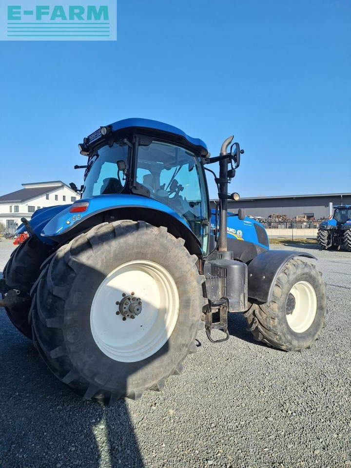 New Holland t7.210 ac - Traktor: das Bild 2 New Holland t7.210 ac - Traktor: das Bild 2