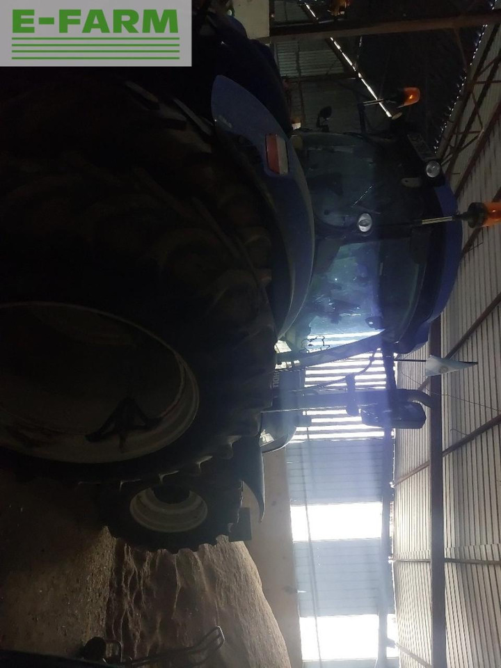 New Holland t7.250 - Traktor: das Bild 3 New Holland t7.250 - Traktor: das Bild 3