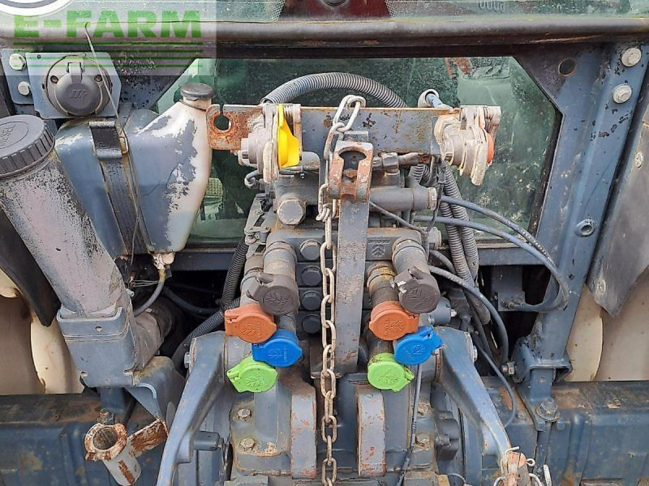 New Holland tn 75 s S - Traktor: das Bild 5 New Holland tn 75 s S - Traktor: das Bild 5