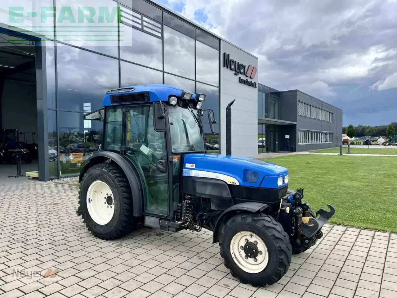 New Holland tn 95 na - Traktor: das Bild 2 New Holland tn 95 na - Traktor: das Bild 2