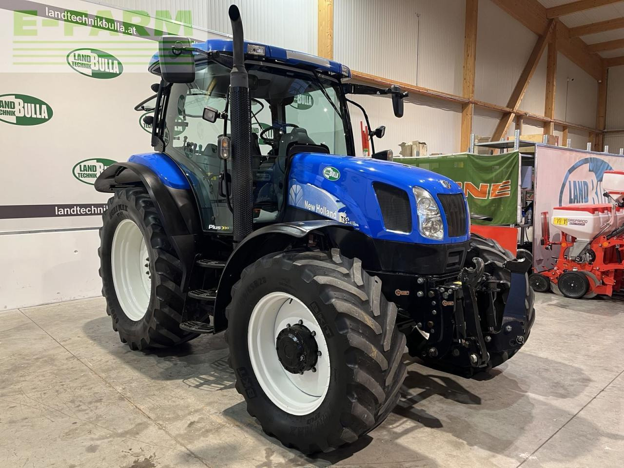 New Holland ts110a plus Plus - Traktor: das Bild 4 New Holland ts110a plus Plus - Traktor: das Bild 4