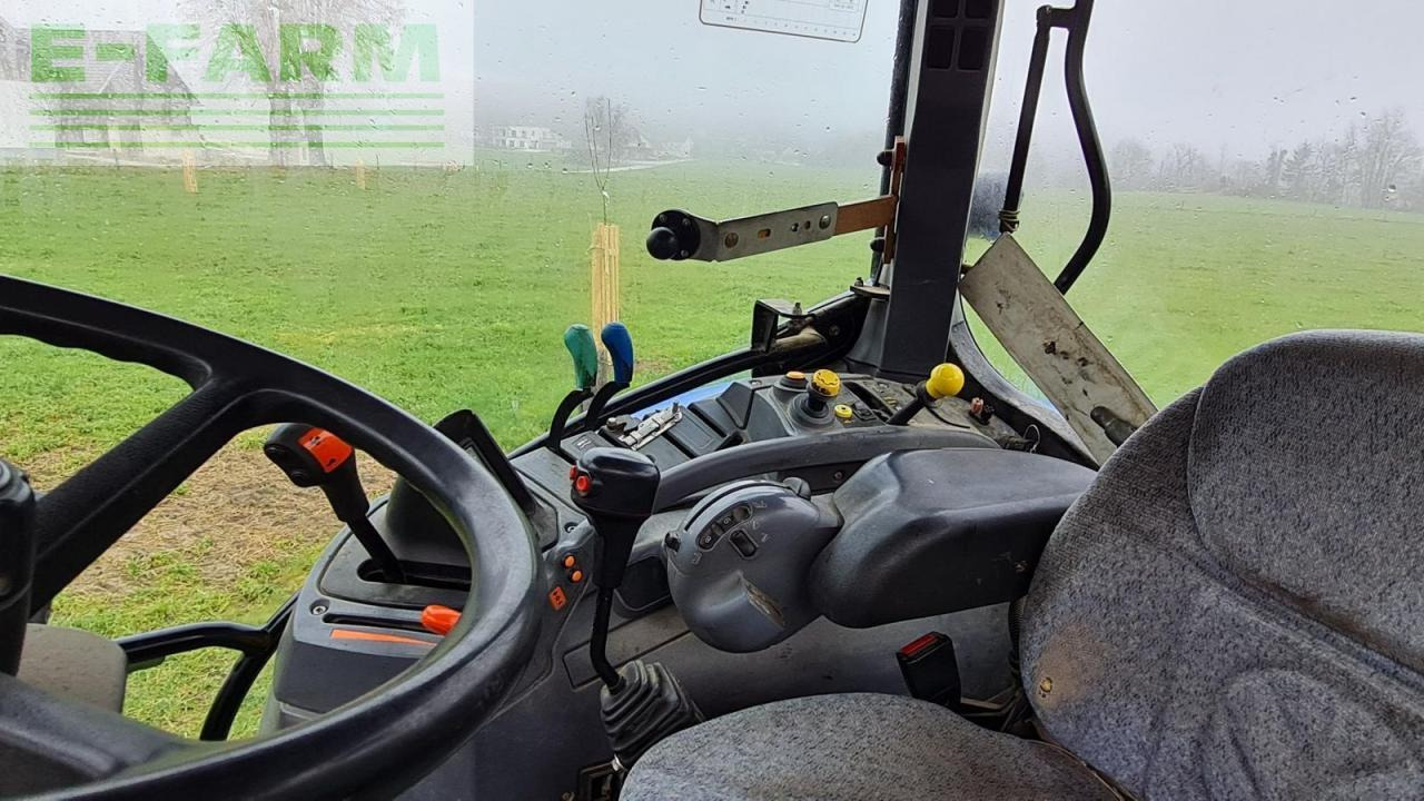 New Holland ts115a - Traktor: das Bild 5 New Holland ts115a - Traktor: das Bild 5