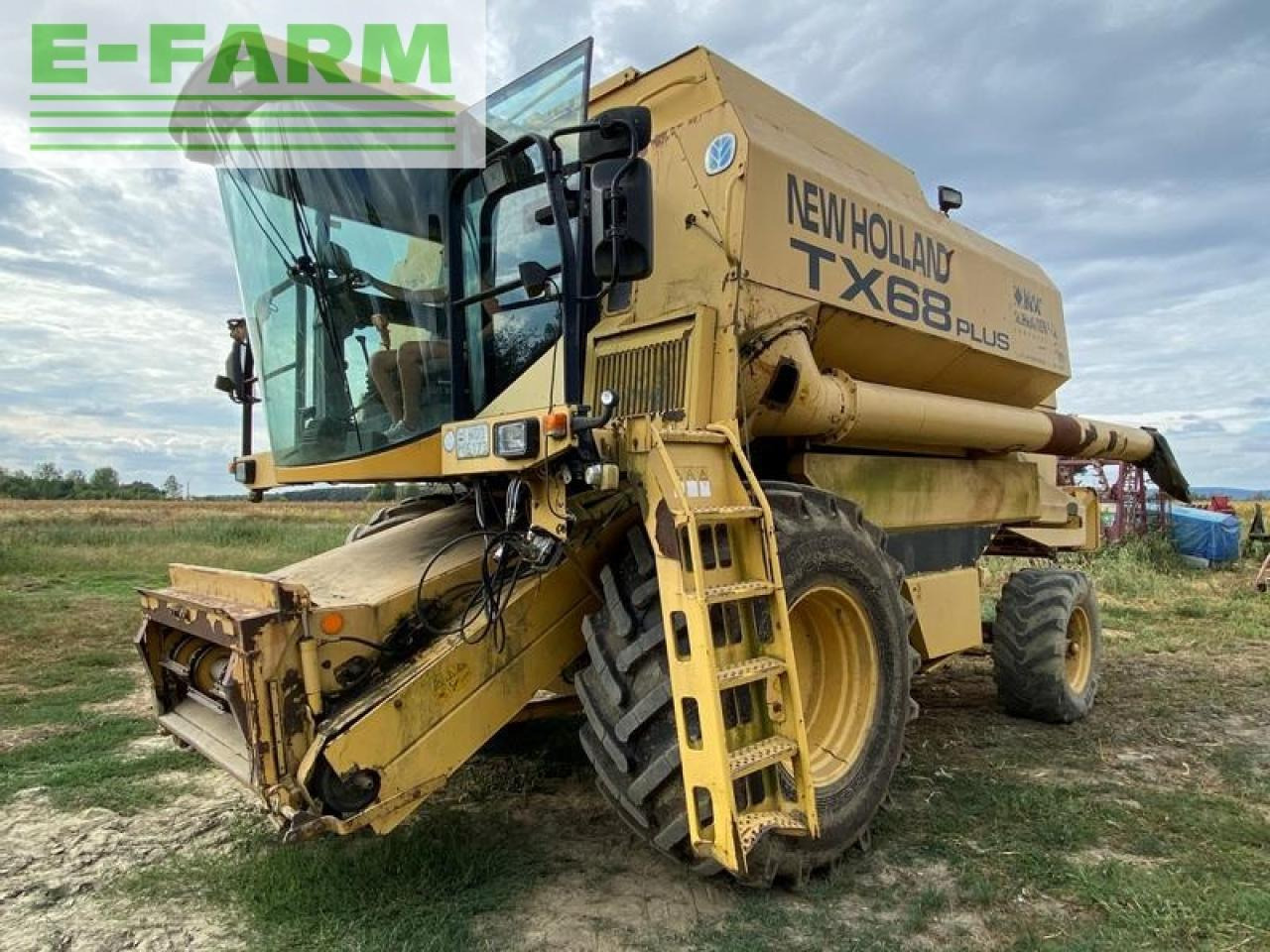 New Holland tx68 plus - Mähdrescher: das Bild 1 New Holland tx68 plus - Mähdrescher: das Bild 1