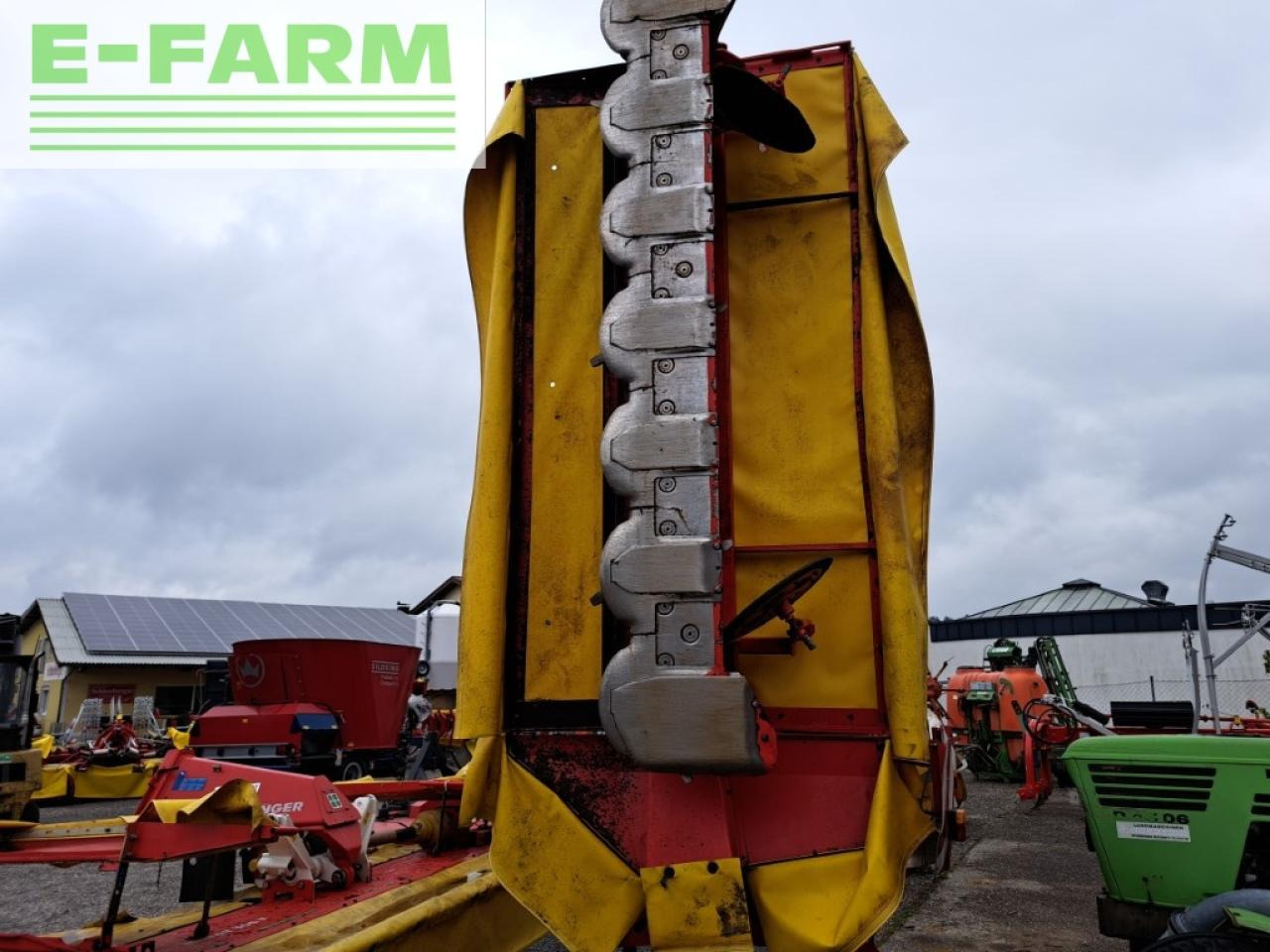 Pöttinger Novacat V 8600 - Mähwerk: das Bild 1 Pöttinger Novacat V 8600 - Mähwerk: das Bild 1