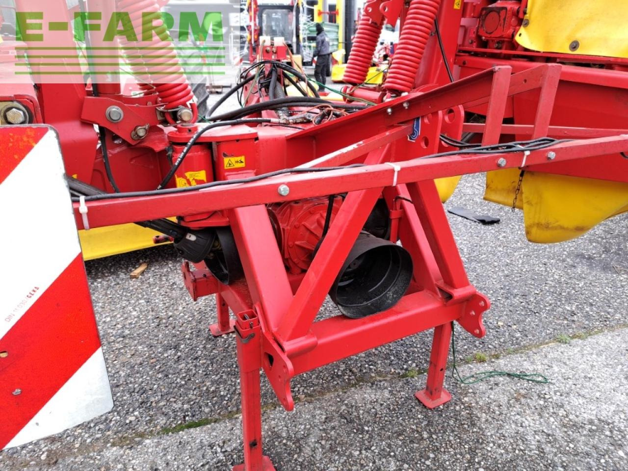 Pöttinger Novacat V 8600 - Mähwerk: das Bild 5 Pöttinger Novacat V 8600 - Mähwerk: das Bild 5