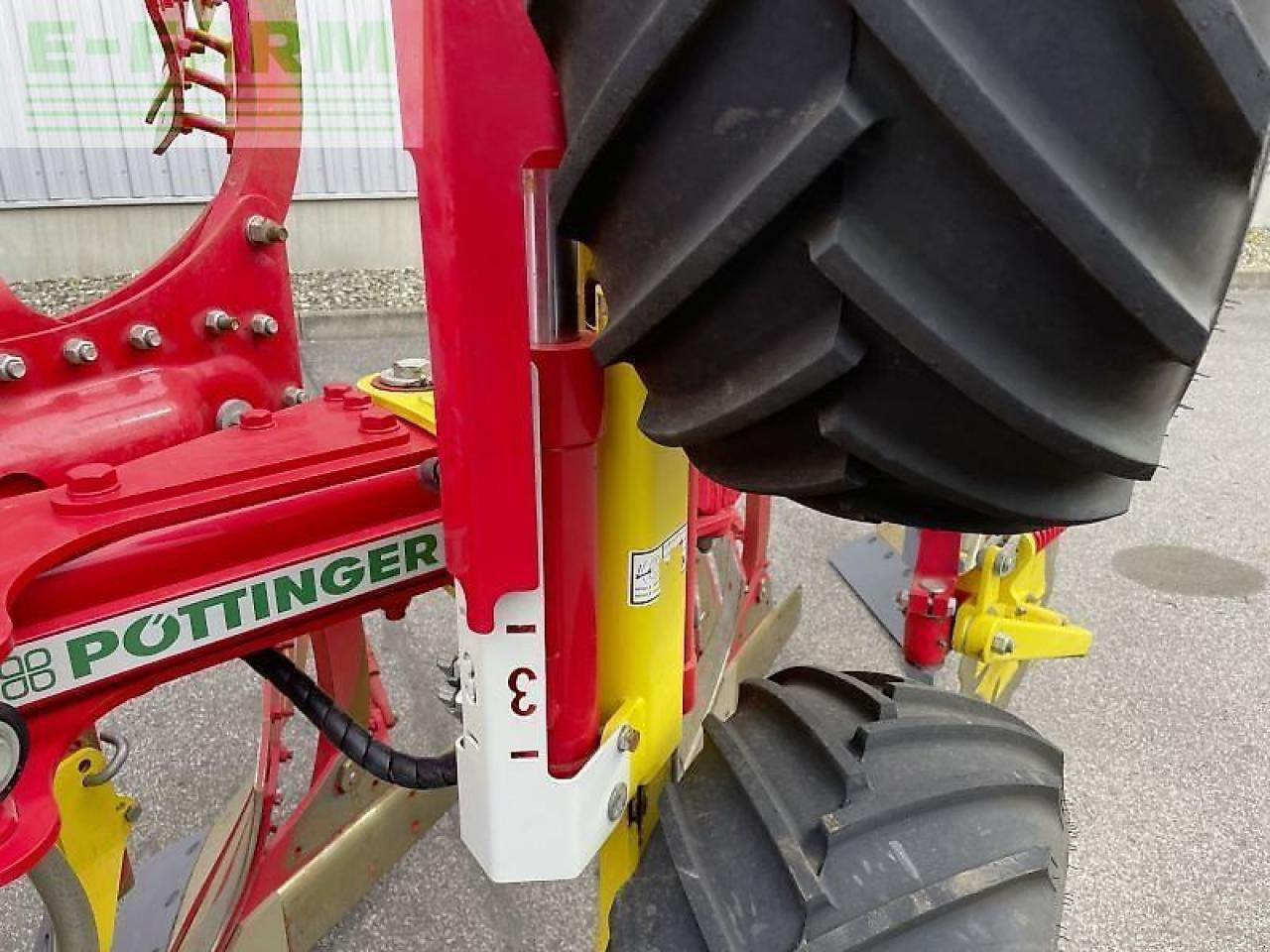 Pflug Pöttinger servo 3000 plus nova 4-scharig: das Bild 11 Pflug Pöttinger servo 3000 plus nova 4-scharig: das Bild 11