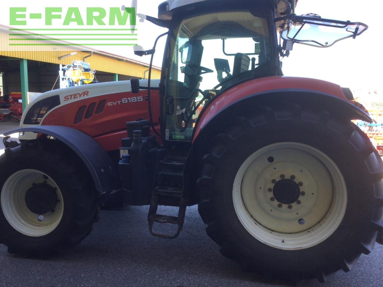 Steyr 6185 CVT - Traktor: das Bild 2 Steyr 6185 CVT - Traktor: das Bild 2