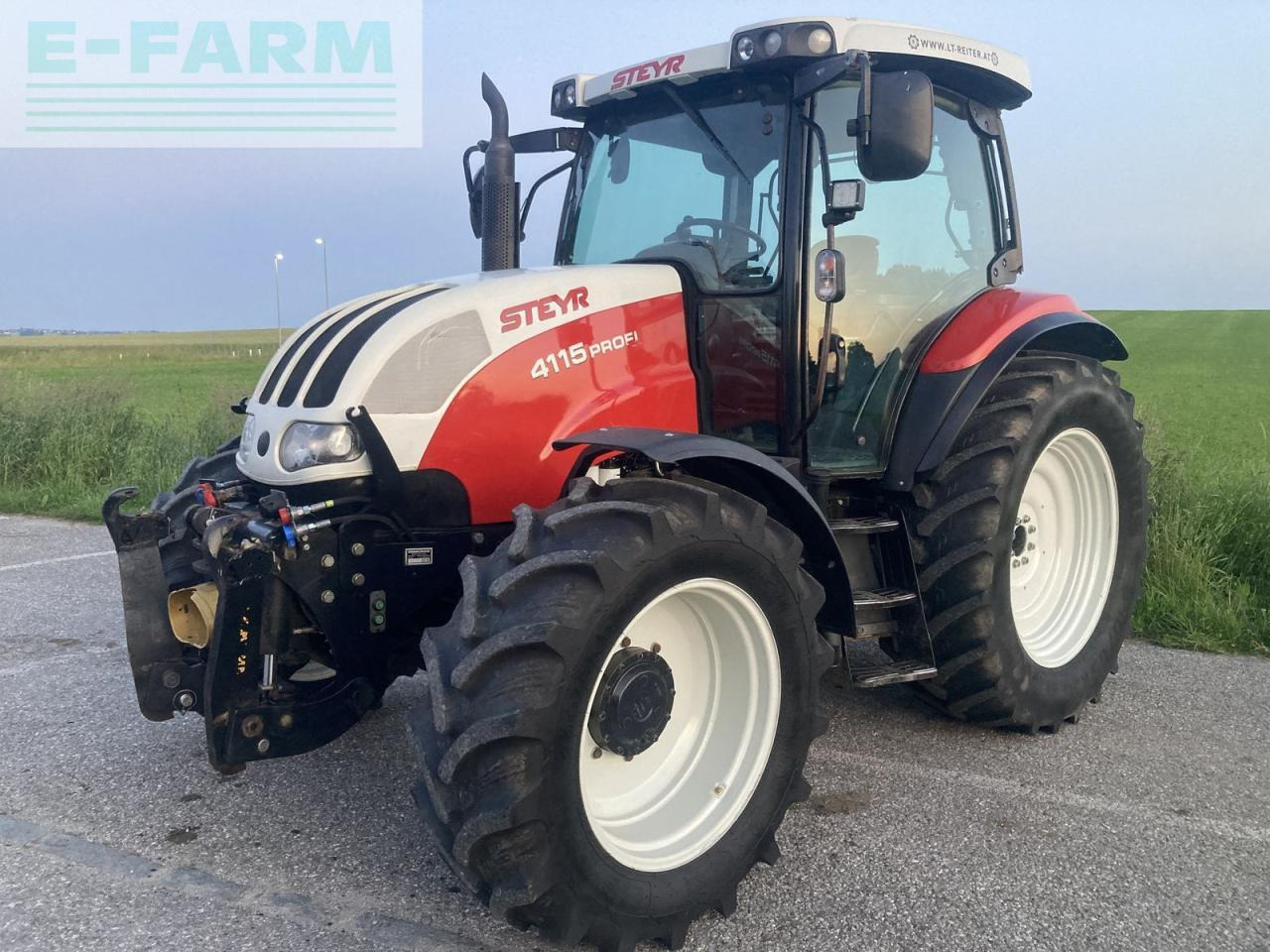 Steyr profi 4110 - Traktor: das Bild 1 Steyr profi 4110 - Traktor: das Bild 1