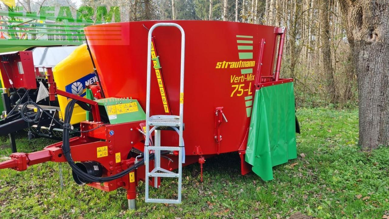 Strautmann verti mix 75 - Fütterungstechnik: das Bild 1 Strautmann verti mix 75 - Fütterungstechnik: das Bild 1