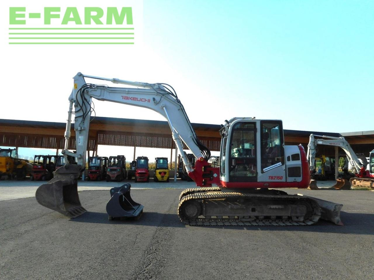 Takeuchi tb 2150 ( 15.095kg ) mit schwenkarm - Kettenbagger: das Bild 1 Takeuchi tb 2150 ( 15.095kg ) mit schwenkarm - Kettenbagger: das Bild 1