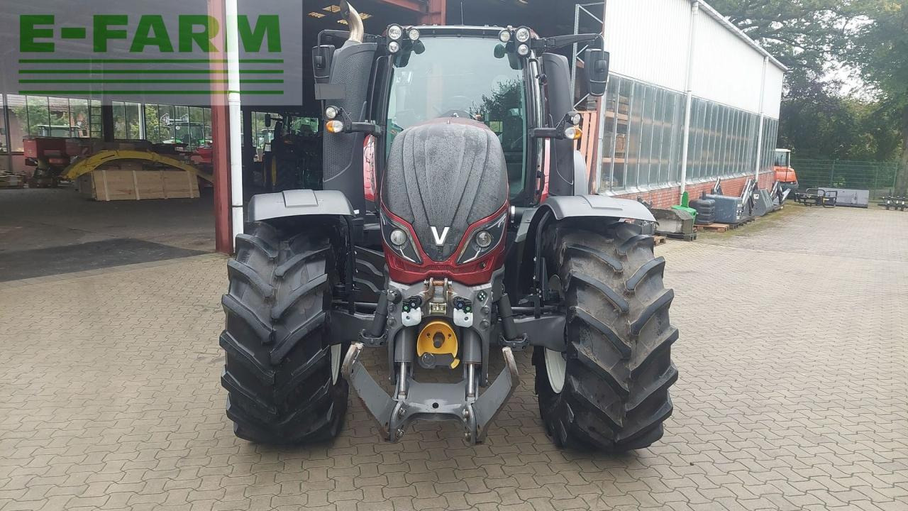 Valtra T 174 - Traktor: das Bild 3 Valtra T 174 - Traktor: das Bild 3