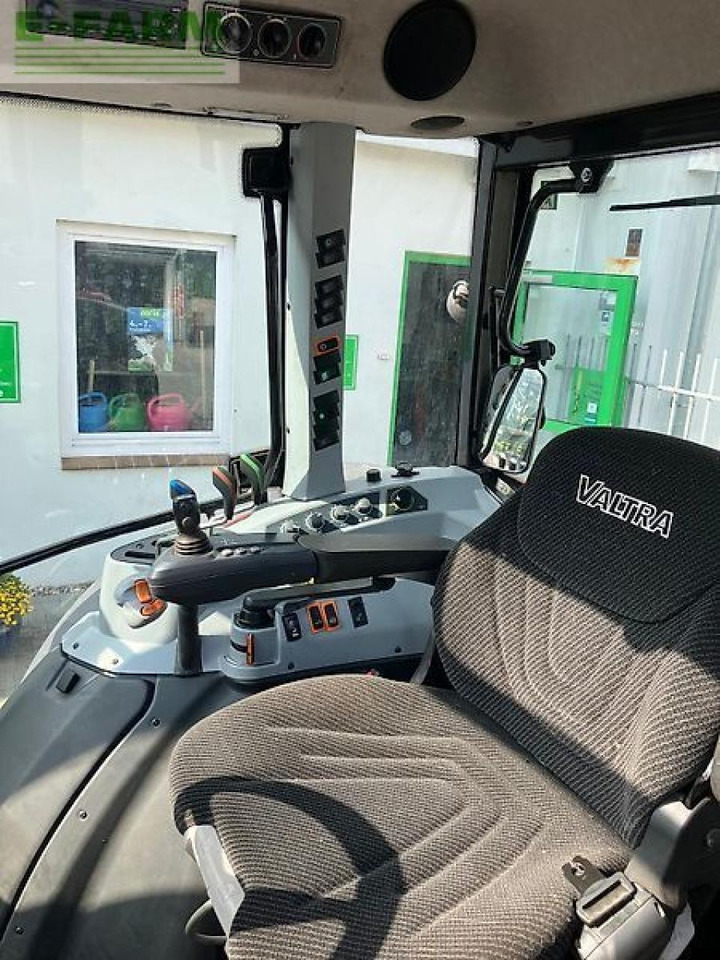 Valtra a114mh4 - Traktor: das Bild 5 Valtra a114mh4 - Traktor: das Bild 5