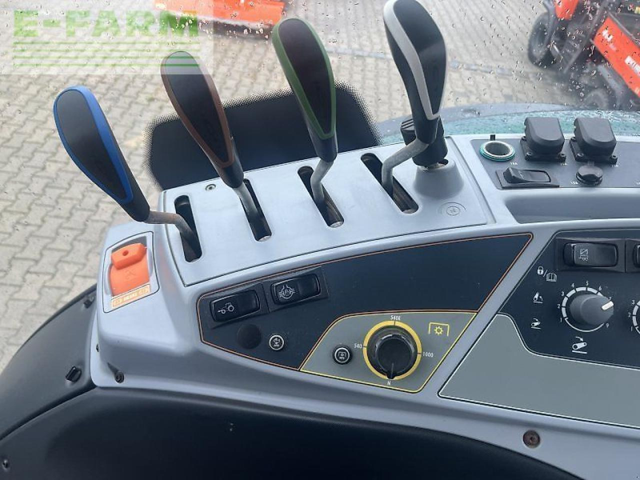 Valtra n 134 aktiv - Traktor: das Bild 5 Valtra n 134 aktiv - Traktor: das Bild 5