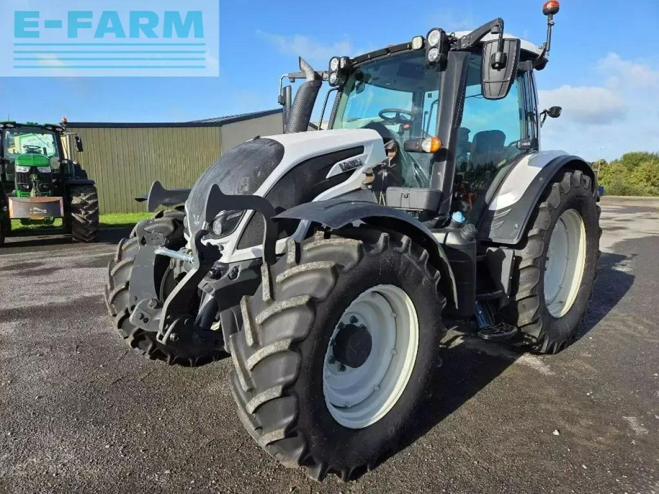 Valtra n124 hitech h5 HiTech - Traktor: das Bild 1 Valtra n124 hitech h5 HiTech - Traktor: das Bild 1