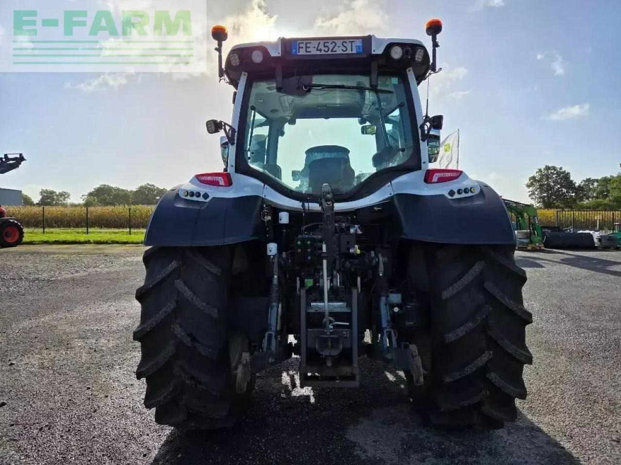 Valtra n124 hitech h5 HiTech - Traktor: das Bild 3 Valtra n124 hitech h5 HiTech - Traktor: das Bild 3