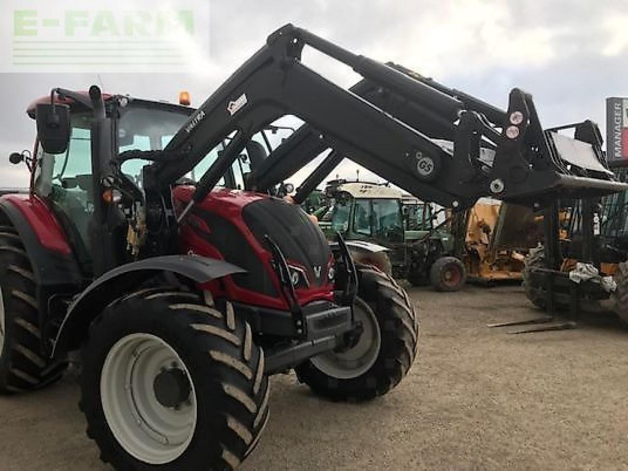Valtra n154d - Traktor: das Bild 4 Valtra n154d - Traktor: das Bild 4