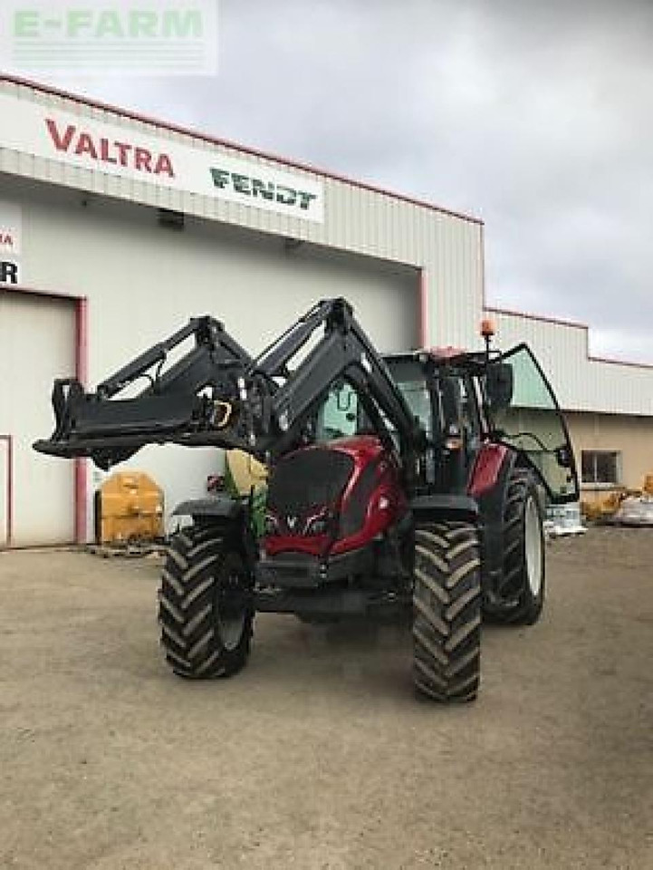 Valtra n154d - Traktor: das Bild 2 Valtra n154d - Traktor: das Bild 2