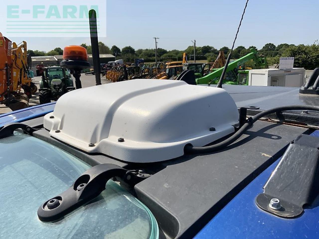 Traktor Valtra t215 direct tractor (st23688) Direct: das Bild 23