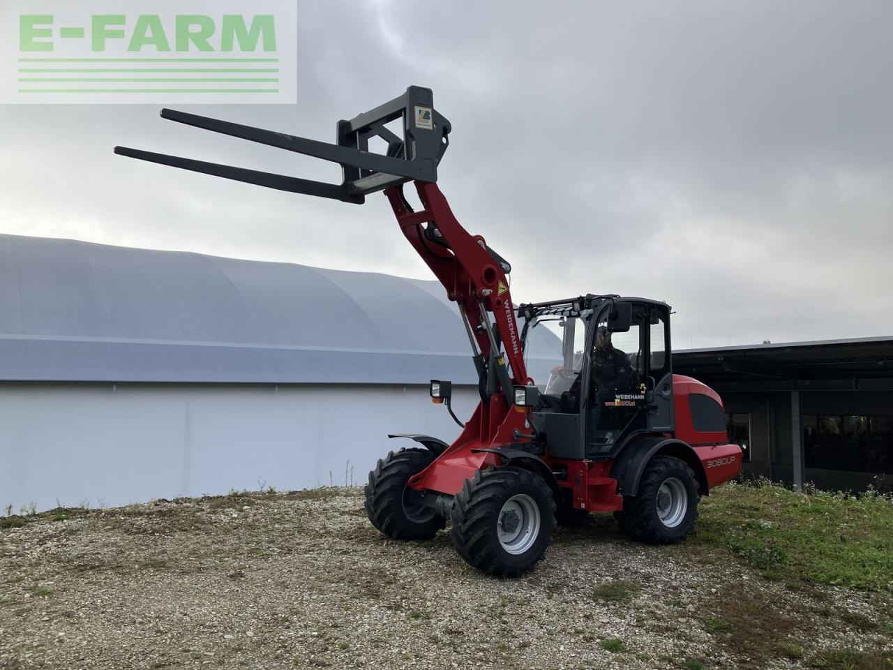 Weidemann 3080lp für geflügelkistengabel sofort verfügbar - Minibagger: das Bild 4 Weidemann 3080lp für geflügelkistengabel sofort verfügbar - Minibagger: das Bild 4