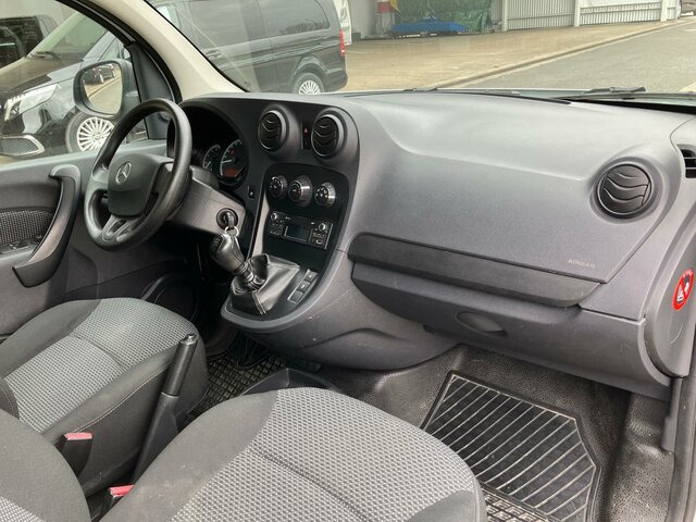 MERCEDES-BENZ Citan 111 Tourer,Klima,Heckflügeltüren,PTS - Personentransporter: das Bild 4 MERCEDES-BENZ Citan 111 Tourer,Klima,Heckflügeltüren,PTS - Personentransporter: das Bild 4